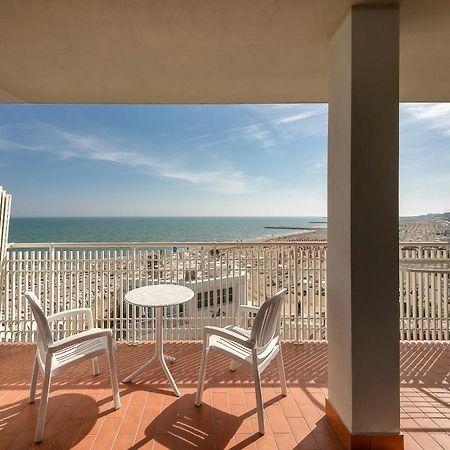 Hotel Adria Sul Mare Каорле Экстерьер фото