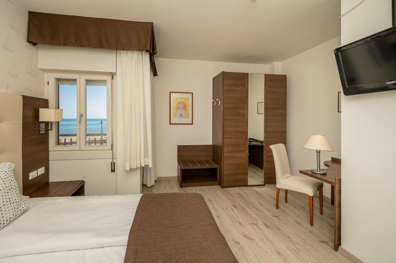 Hotel Adria Sul Mare Каорле Экстерьер фото
