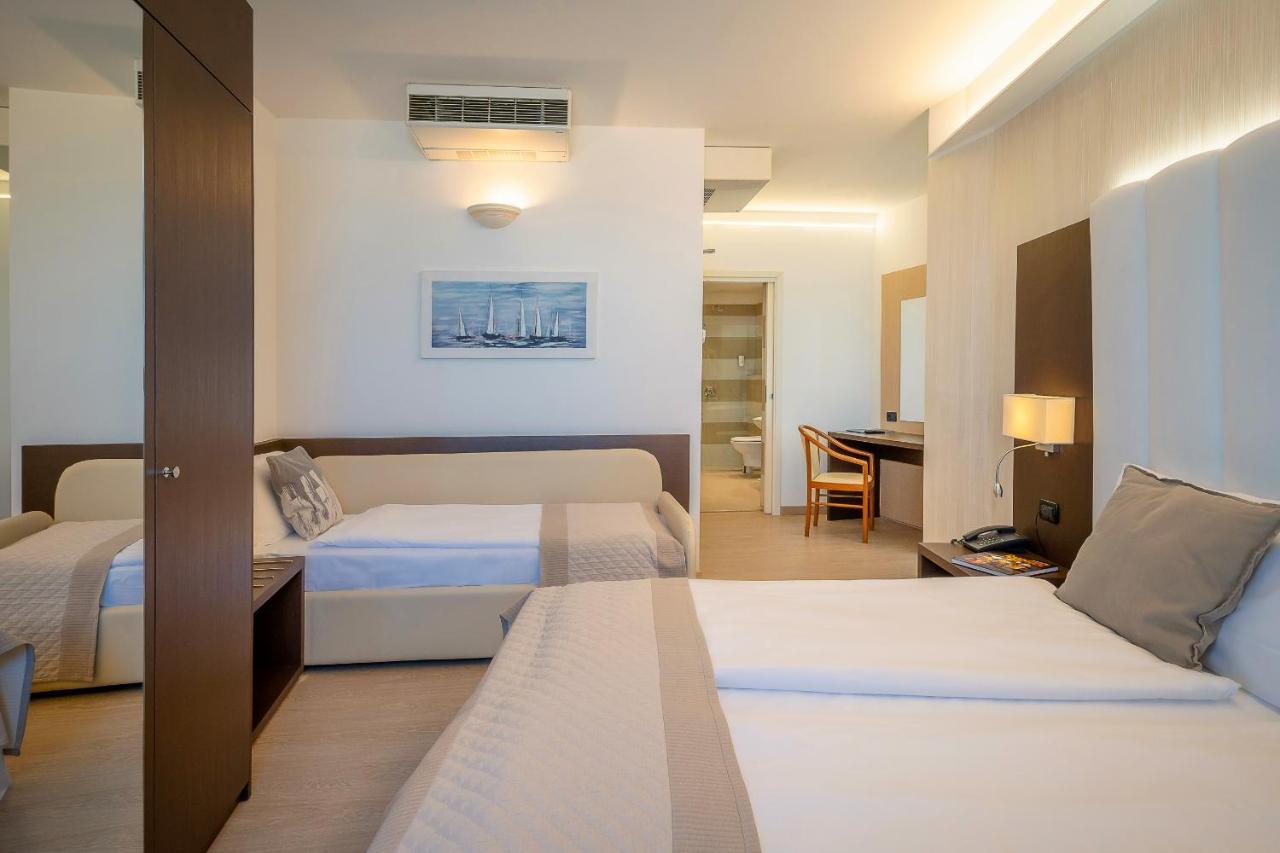 Hotel Adria Sul Mare Каорле Экстерьер фото