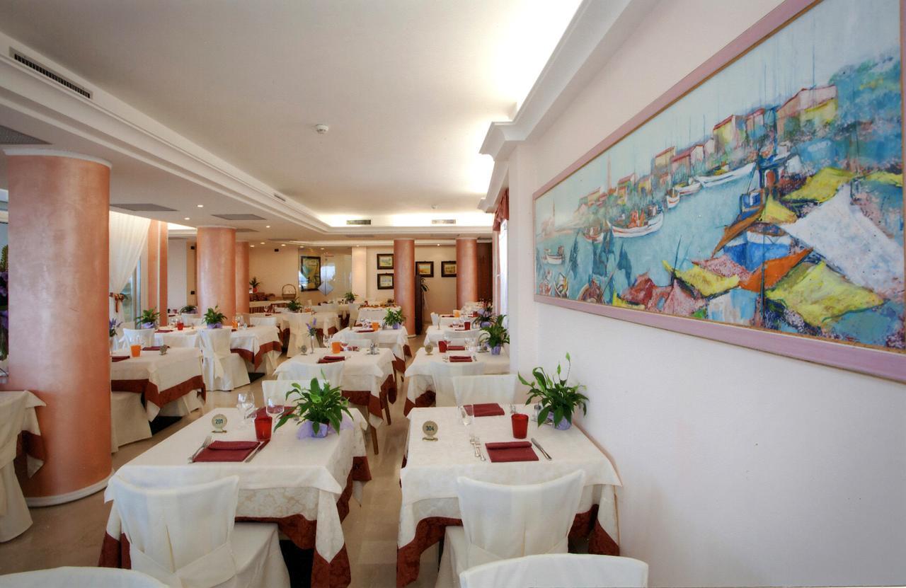 Hotel Adria Sul Mare Каорле Экстерьер фото