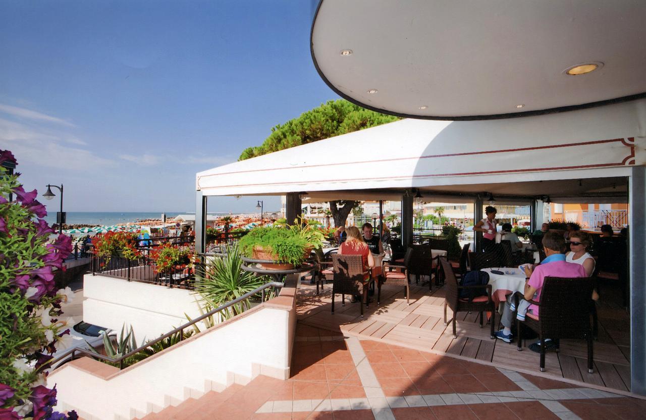 Hotel Adria Sul Mare Каорле Экстерьер фото