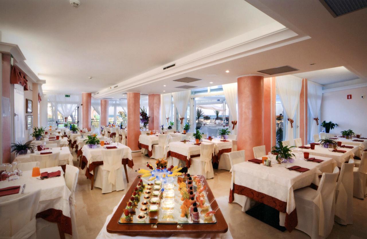 Hotel Adria Sul Mare Каорле Экстерьер фото