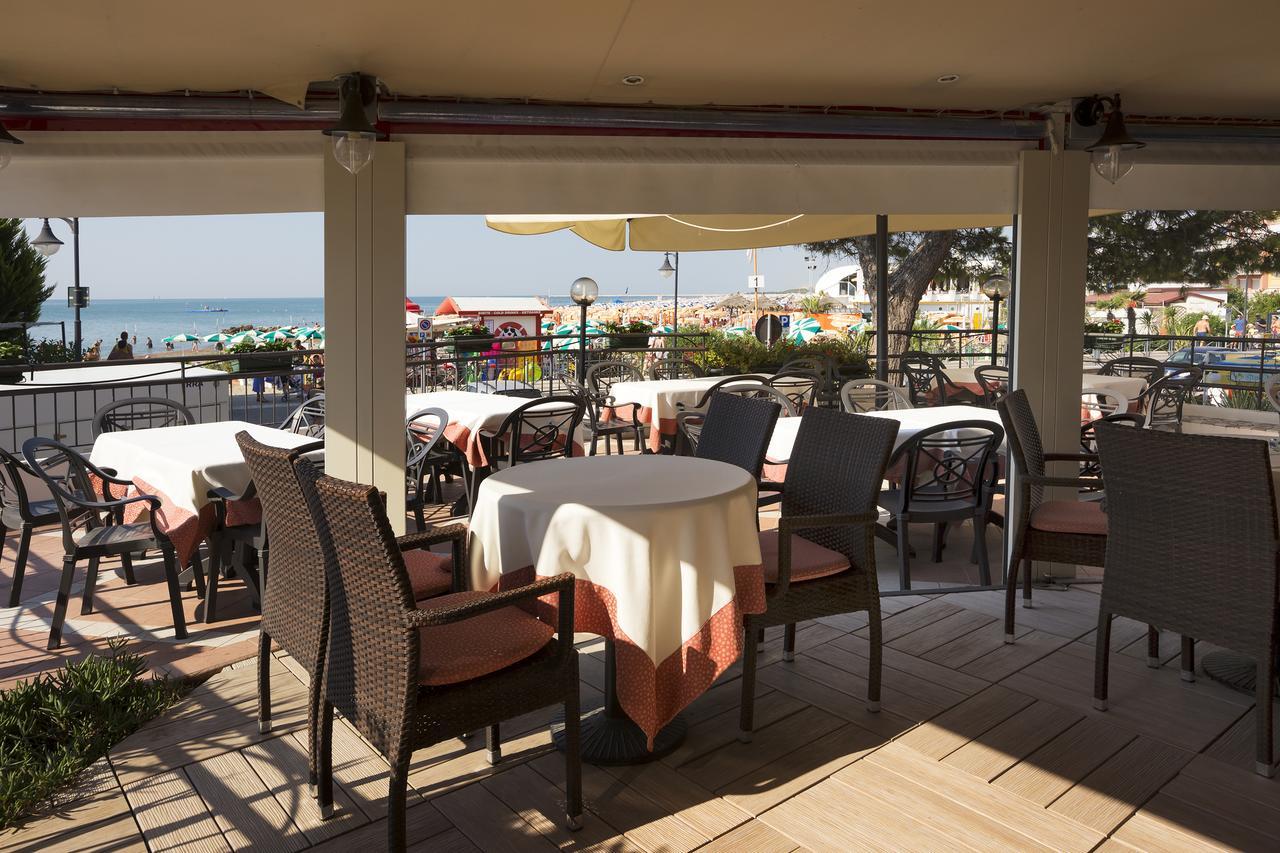 Hotel Adria Sul Mare Каорле Экстерьер фото